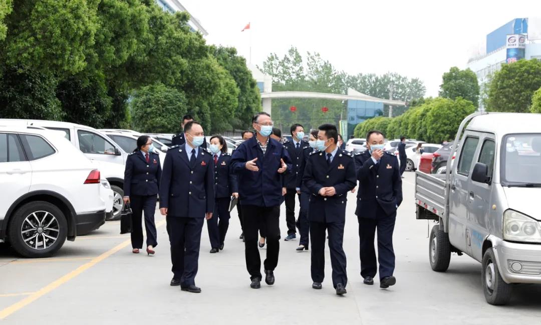 隨州市稅務(wù)局與程力汽車集團共同舉辦“減稅費優(yōu)服務(wù)，助復(fù)產(chǎn)促發(fā)展 ”