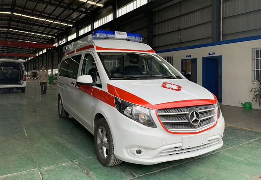 國(guó)六奔馳威霆救護(hù)車(chē)