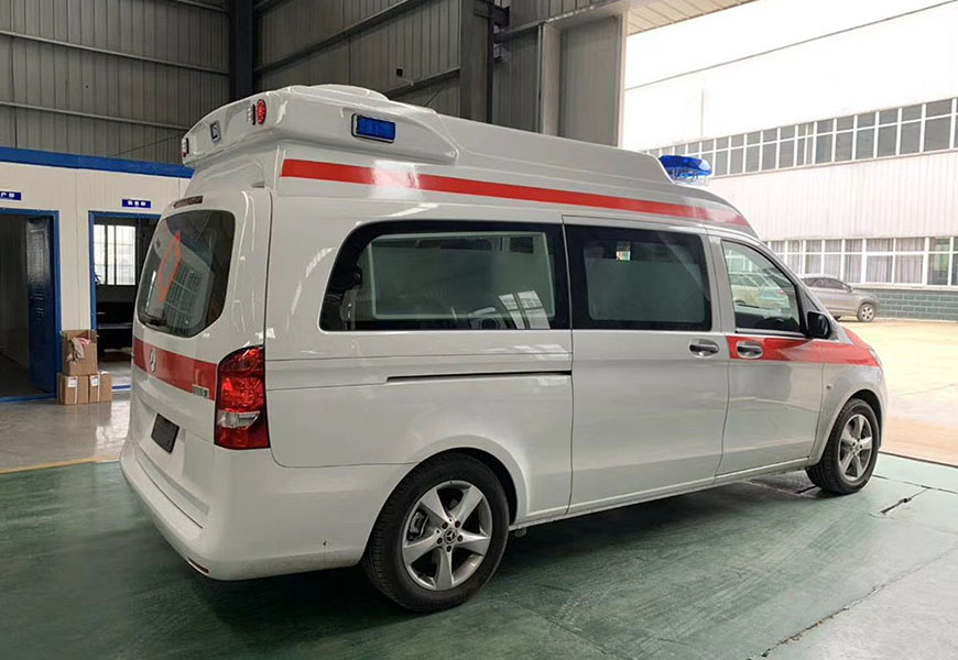 國(guó)六奔馳威霆救護(hù)車(chē)