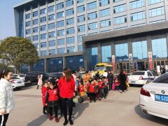隨州齊星幼兒園參觀程力集團學(xué)習專用汽車