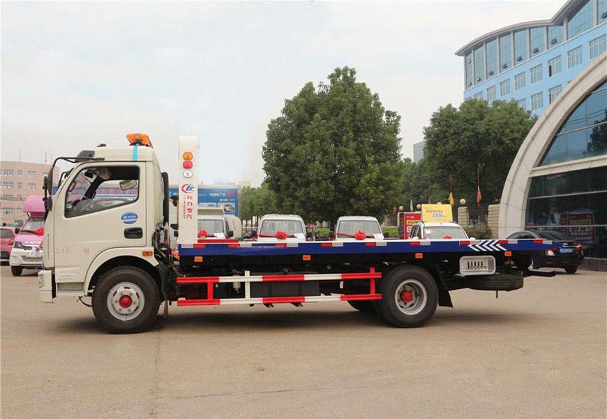 東風(fēng)凱普特CLW5090TQZD5一拖二清障車(chē)